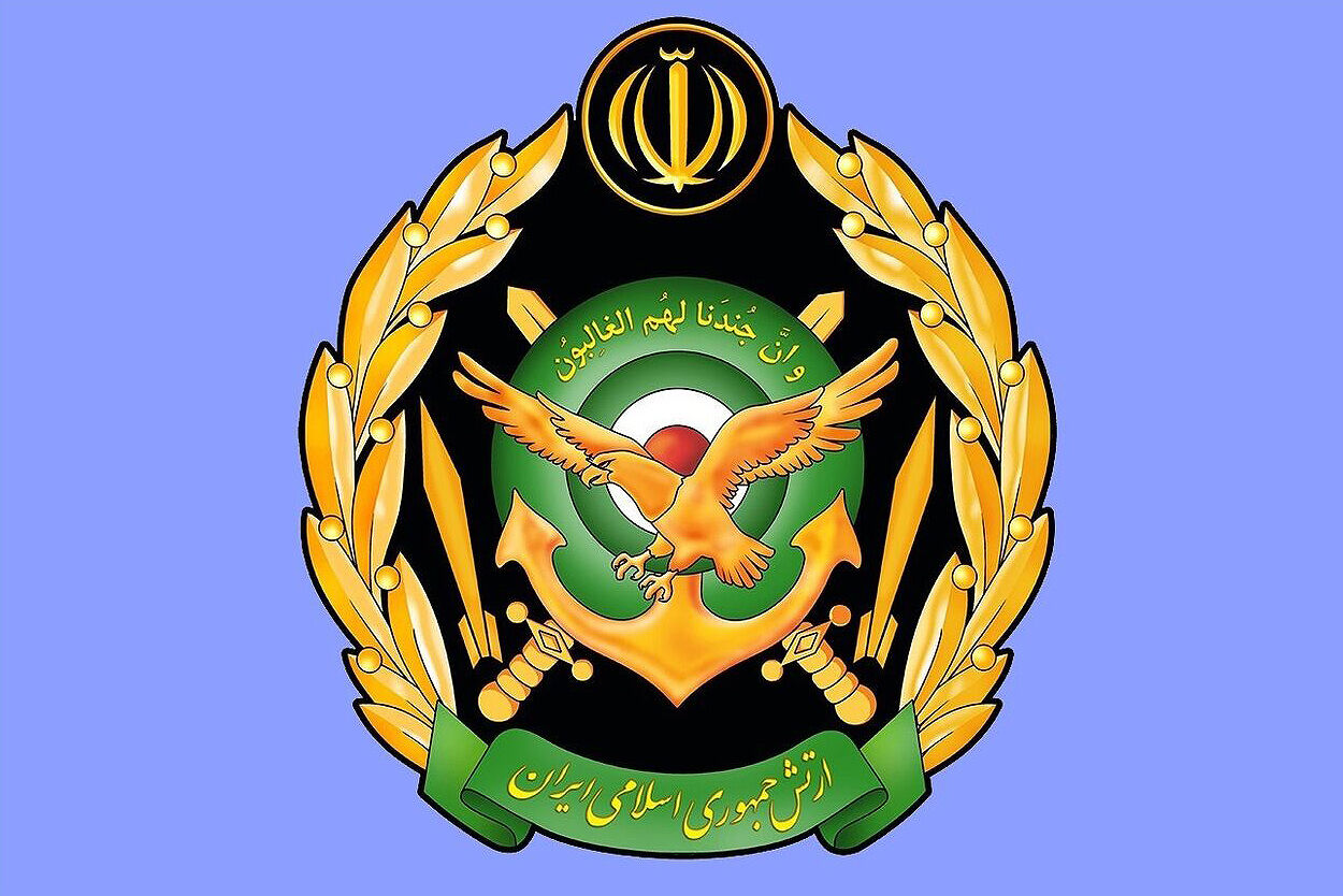 شلیک اخطار نیروی دریایی ارتش به ناوشکن‌های آمریکایی