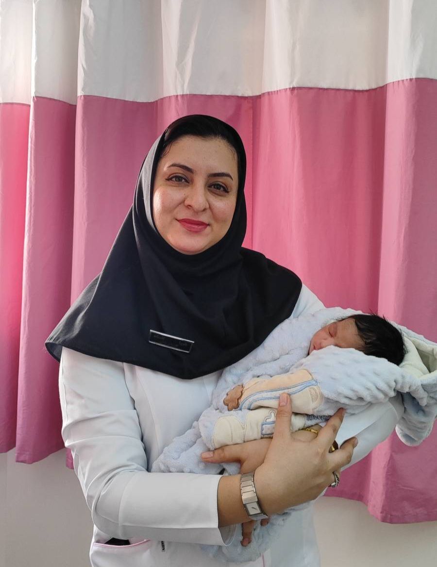 مطالبه دیرینه زنان سیستان و بلوچستان به ثمر نشست؛ نخستین صنف مامایی استان مجوز گرفت