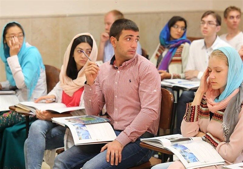 تداوم ارتباط دانشگاه امیرکبیر با دانشجویان خارجی در شرایط قطع اینترنت