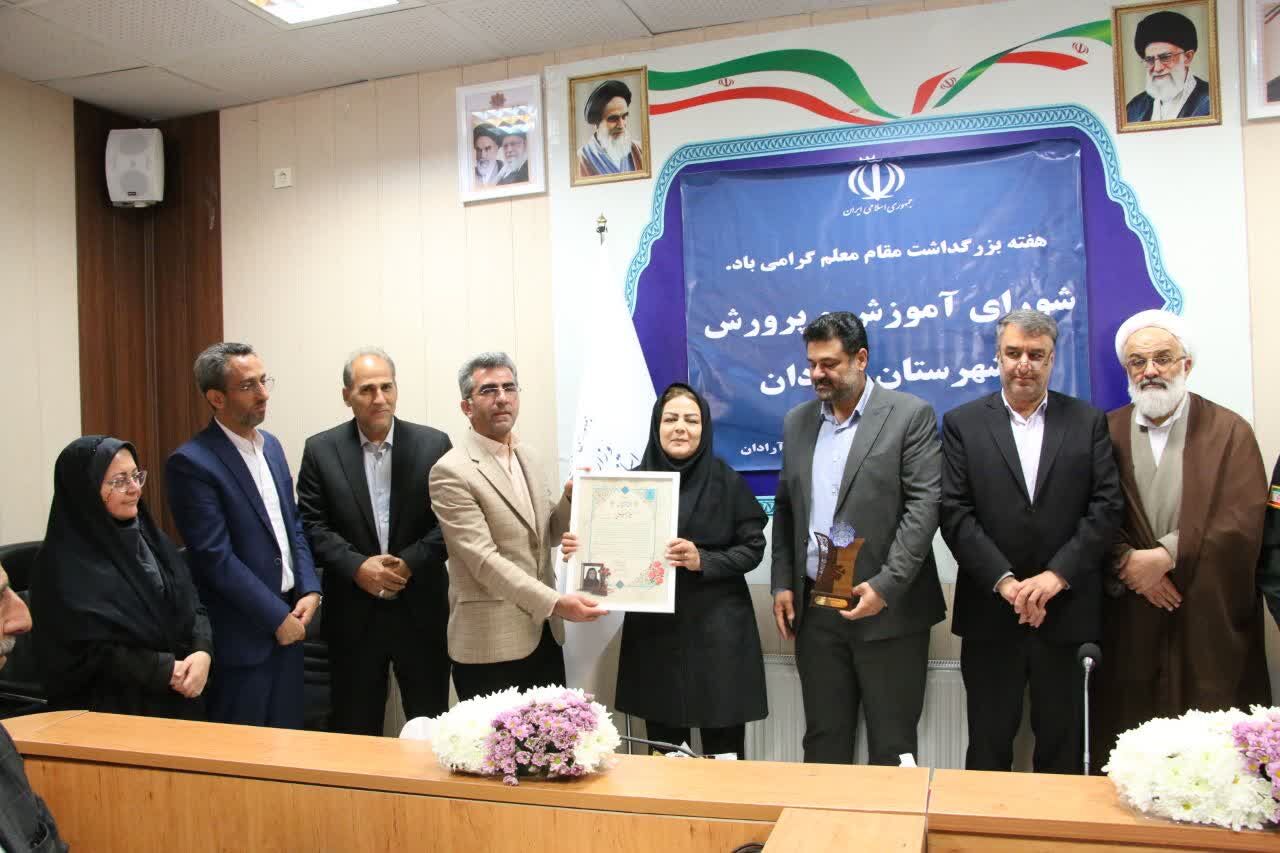 مدیرکل آموزش و پرورش سمنان: فعالیت مدارس به‌شکل غیرحضوری باکیفیت باقی ماند