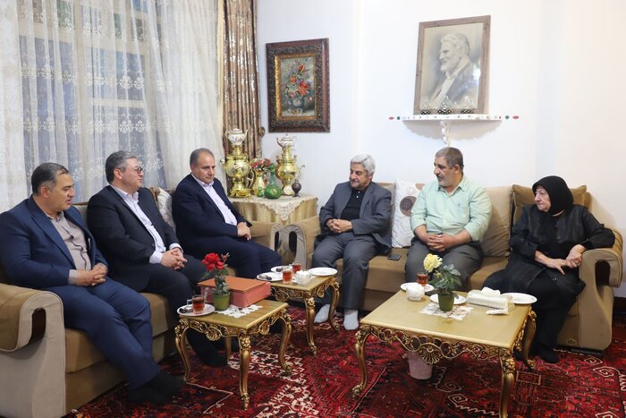 آسیب ساختمان آموزش و پرورش مراغه سند جنایت آمریکاست