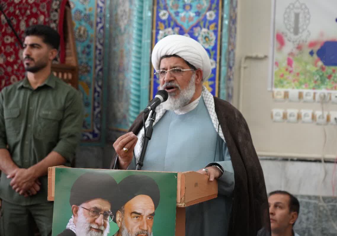 شیرازی: حضور حماسی ملت ایران کمر دشمنان را شکست