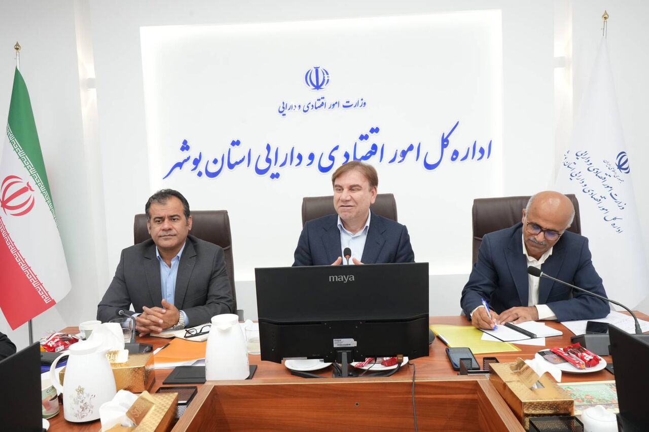 استاندار بوشهر: عبور از شرایط اضطراری اقتصادی با راهکارهای جایگزین ممکن است