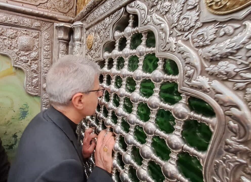 سخنگوی وزارت خارجه حرم حضرت معصومه(س) را زیارت کرد