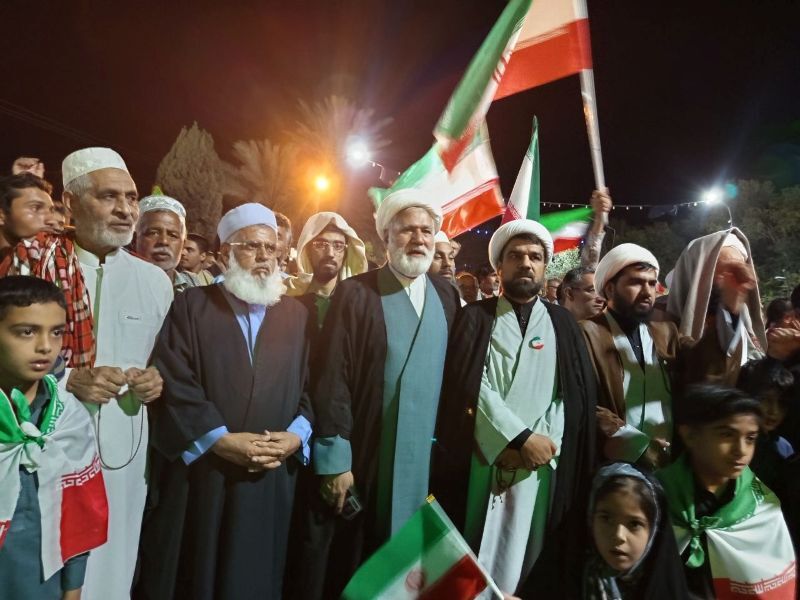 امام جمعه اهل سنت خاش: تجمعات شبانه نمایش اتحاد ملی و پشتیبانی از رهبر معظم انقلاب است