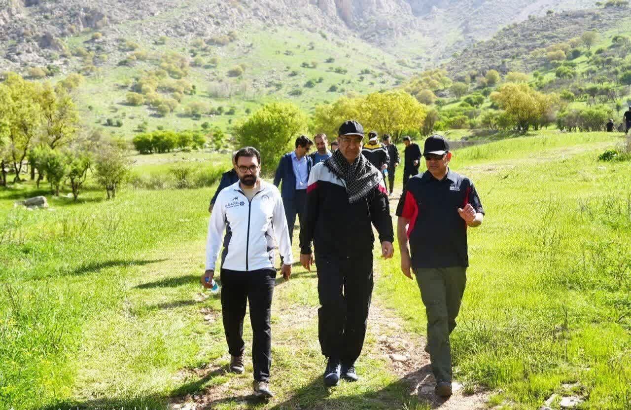 استاندار کرمانشاه: چالابه باید بکر بماند/ پارکینگ و ورودی منطقه فوری ساماندهی شود
