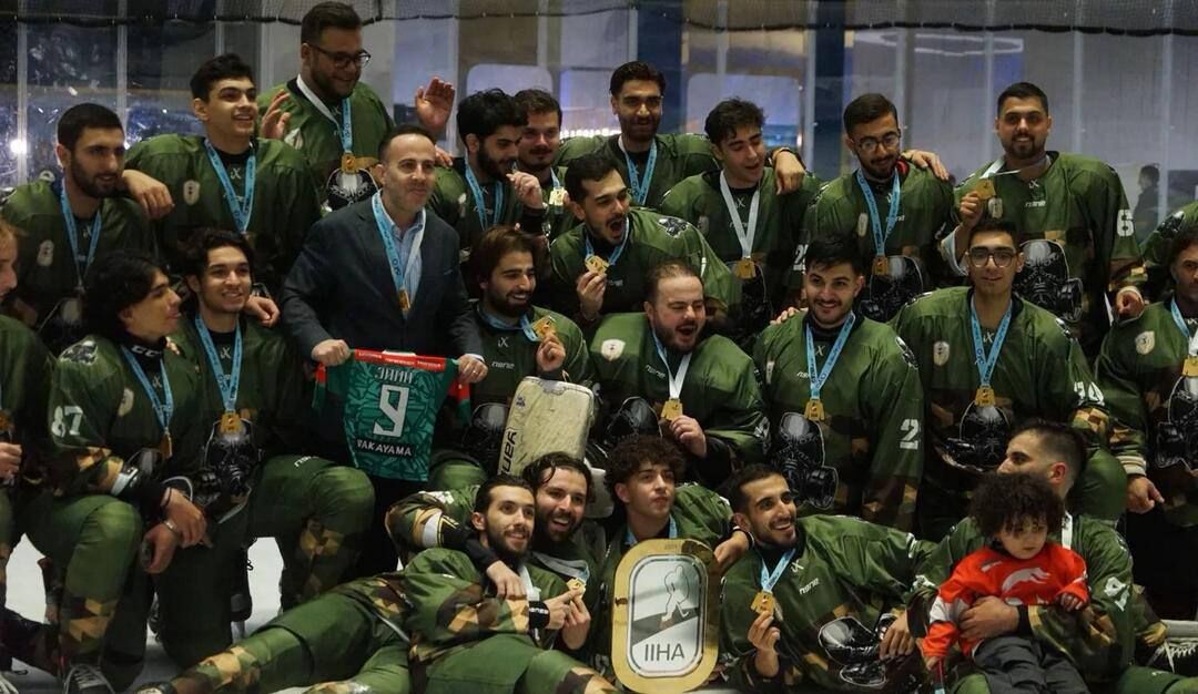 قهرمانی نیروی زمینی ارتش در لیگ هاکی روی یخ جام ماکان