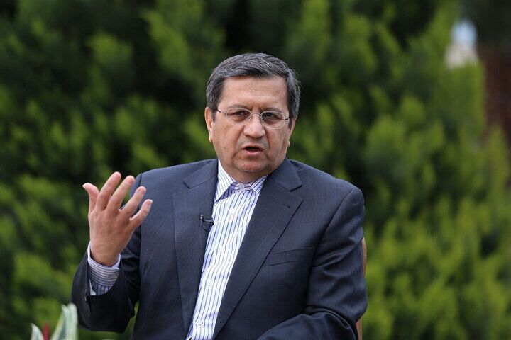همتی: با وجود جنگ، در ۴ ماه اخیر فقط ۱۰ درصد افزایش نرخ ارز رخ داد