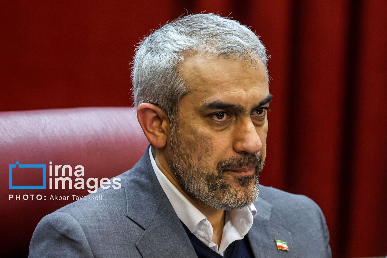 برنامه‌های حمایتی جدیدی برای صنایع آسیب دیده و خانوارهای کم درآمد در دستور کار است