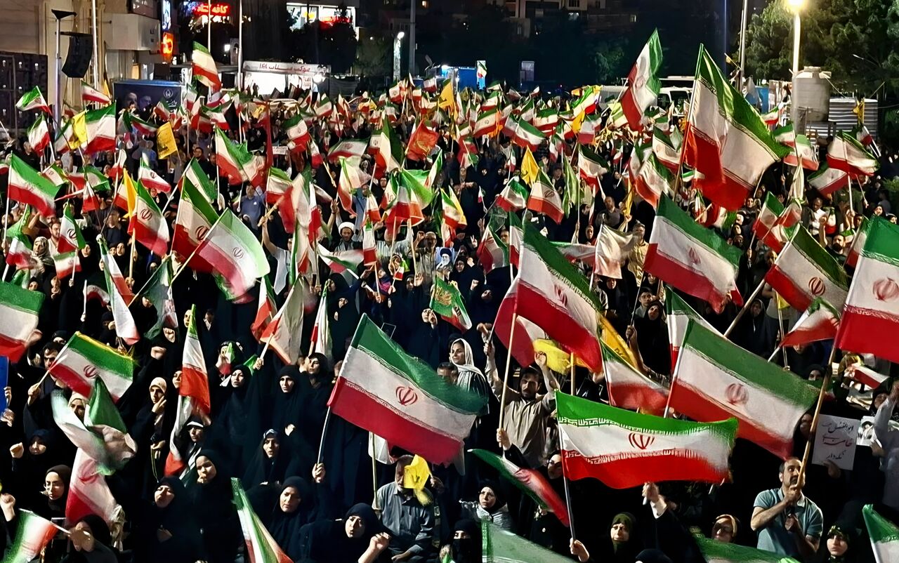 کرمانی‌ها زیر بیرق امام هشتم‌؛ زیر بار زور نمی‌رویم‌ + فیلم