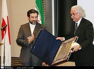 عراقچی درگذشت پروفسور نقیزاده اقتصاددان برجسته ایرانی را تسلیت گفت