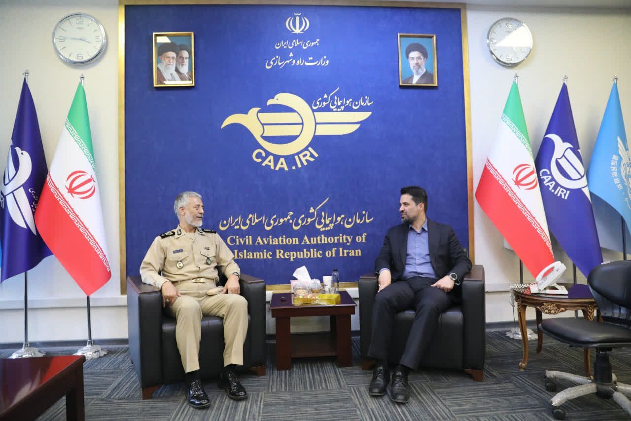 دریادار سیاری: شکست آمریکا در جنگ با ایران در تاریخ ماندگار خواهد شد