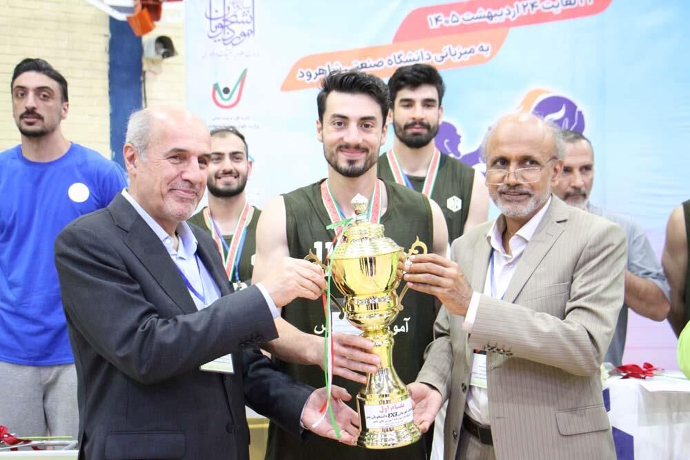 پایان مسابقات بسکتبال سه نفره دانشجویان؛ مؤسسه آموزش عالی توس به رقابتهای آسیایی راه یافت