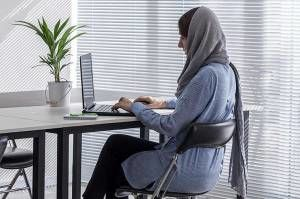 آیا بازار کار زنانه شده؟ از پیک موتوری گرفته تا مشاور املاک