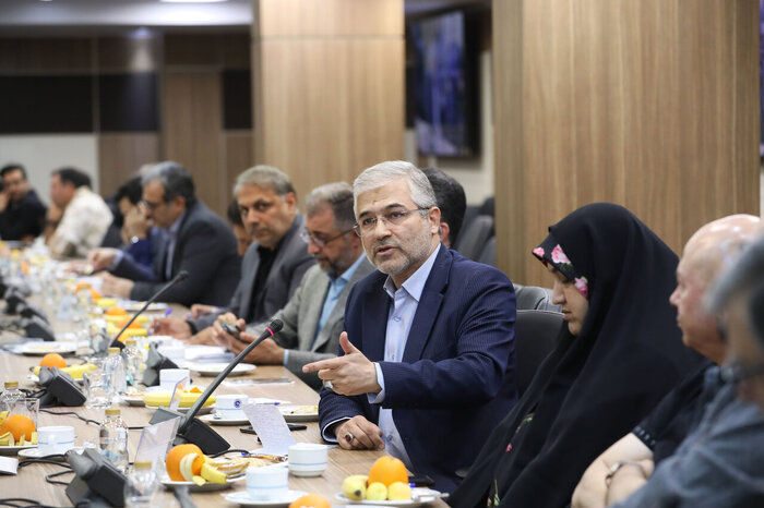 پدیده غارتگران پساجنگ در حال شکلگیری است/ بازسازی ملی راهکار عبور از جنگ اقتصادی