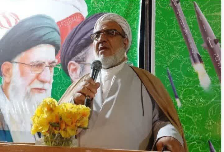 امام جمعه زواره: حضور شبانه مردم در میادین، بزرگترین قدرت جمهوری اسلامی است
