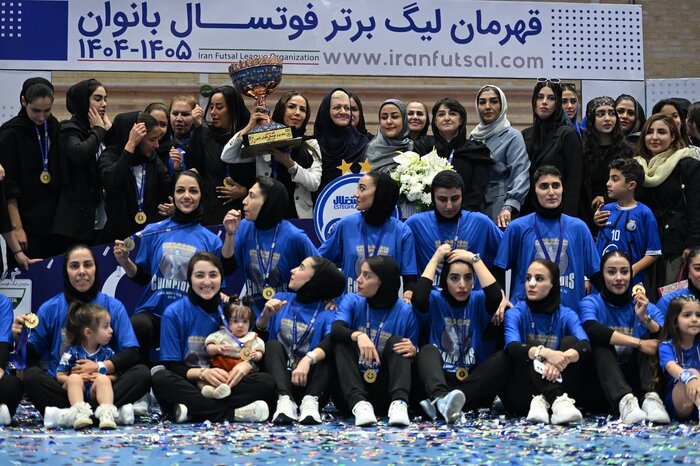 سرمربی استقلال: فدراسیون فوتبال باید به به قول خود عمل میکرد