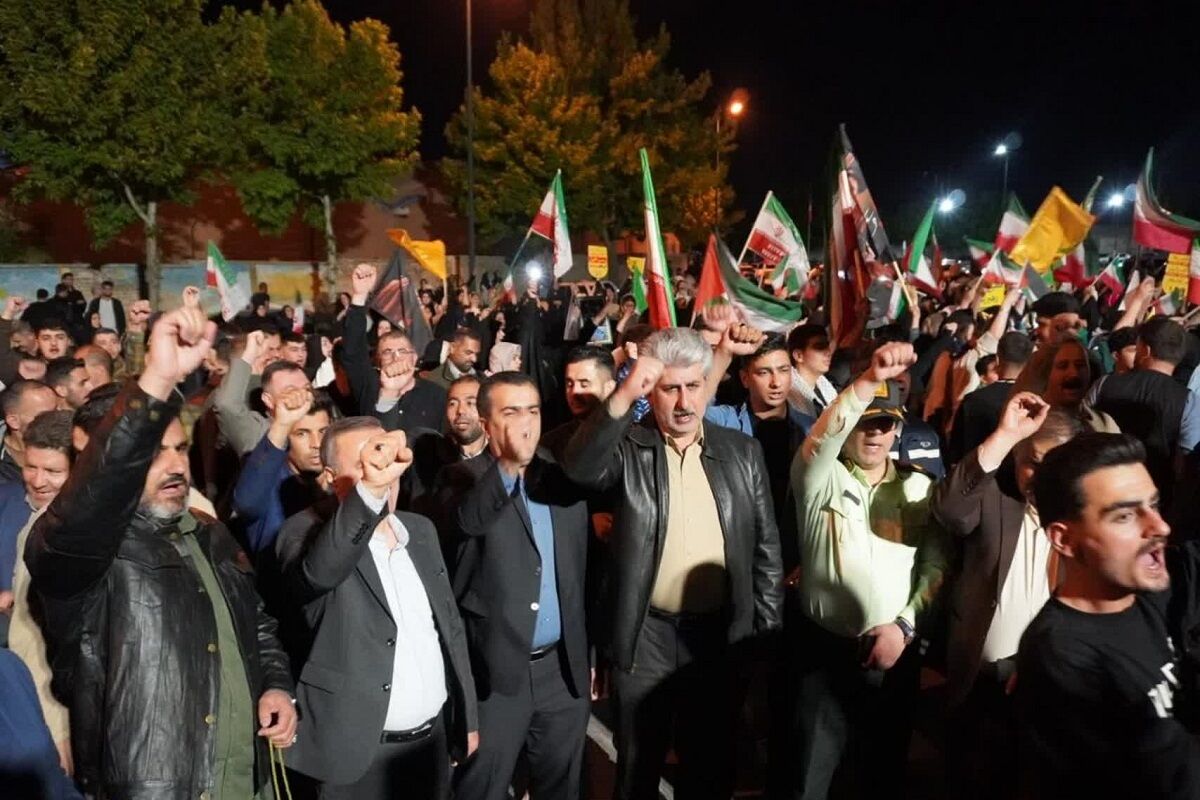 میدان خیابان در مهاباد خالی نیست