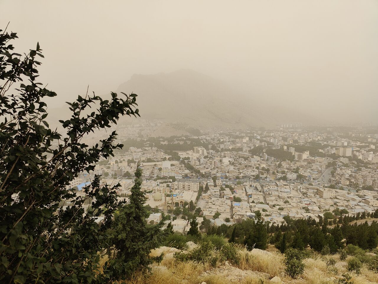 گرد و غبار در راه ایلام