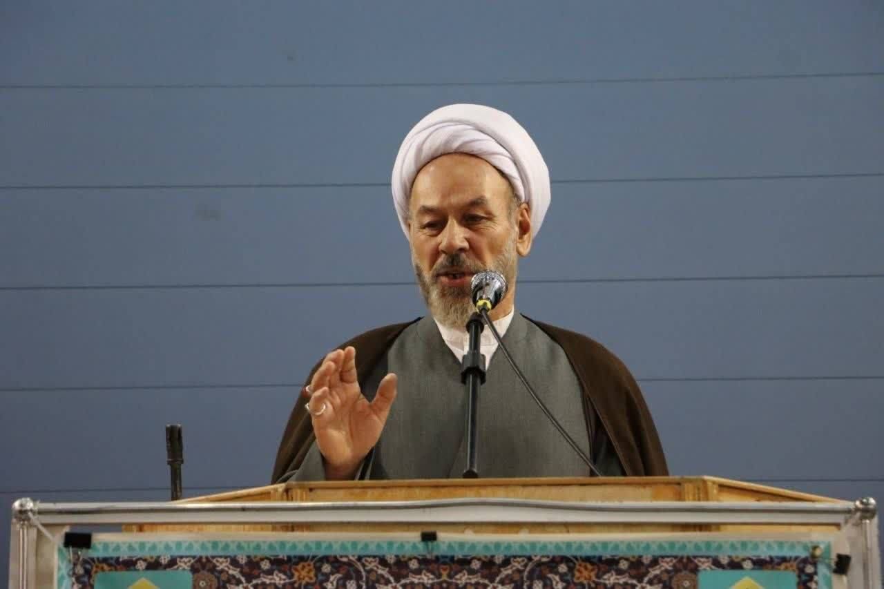 برخورد با اخلال‌گران اقتصادی ضروری است/ دولت تنها مسوول مدیریت بازار نیست