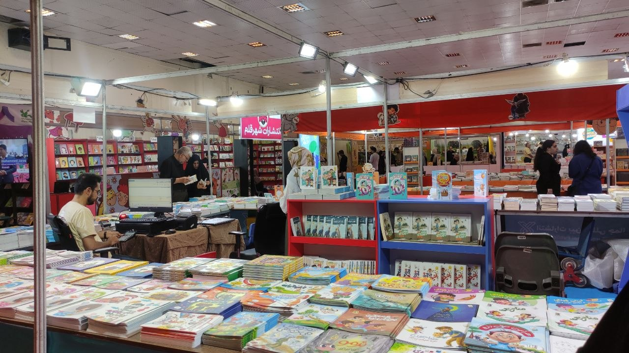 نمایشگاه کتاب کانون پرورش فکری؛ راوی قصه در بهار فرهنگ ایران زمین