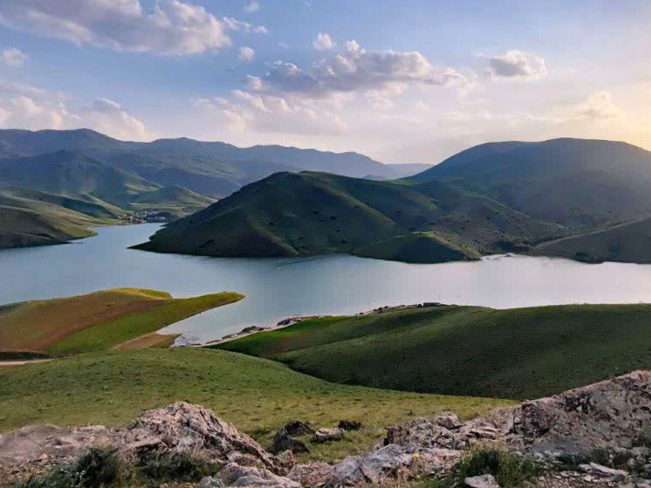 فرماندار کنگاور: ایمن‌سازی سد آناهیتا برای مقابله با بحران‌احتمالی ضروری است