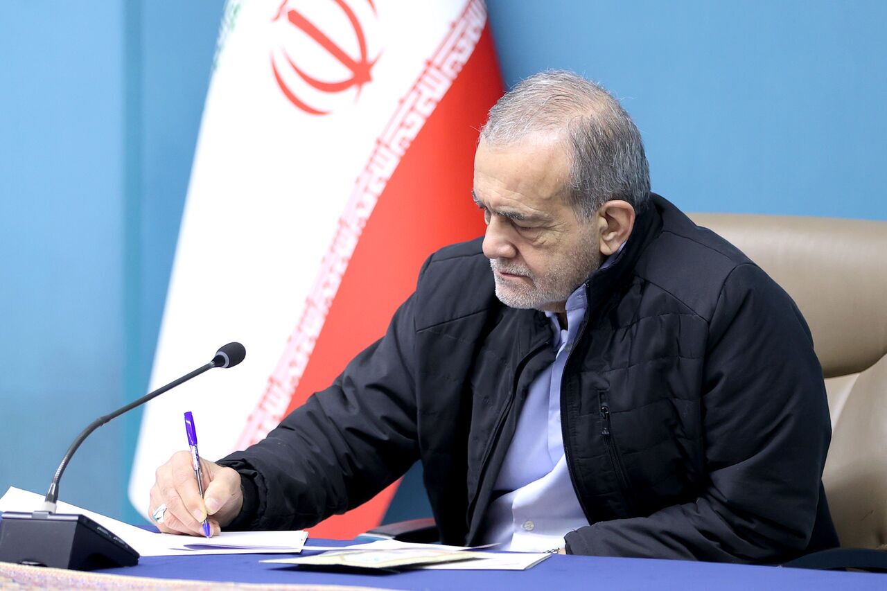 رئیس جمهور انتخاب مجدد قالیباف به ریاست مجلس را تبریک گفت