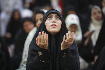 قرائت دعای عرفه در یزد