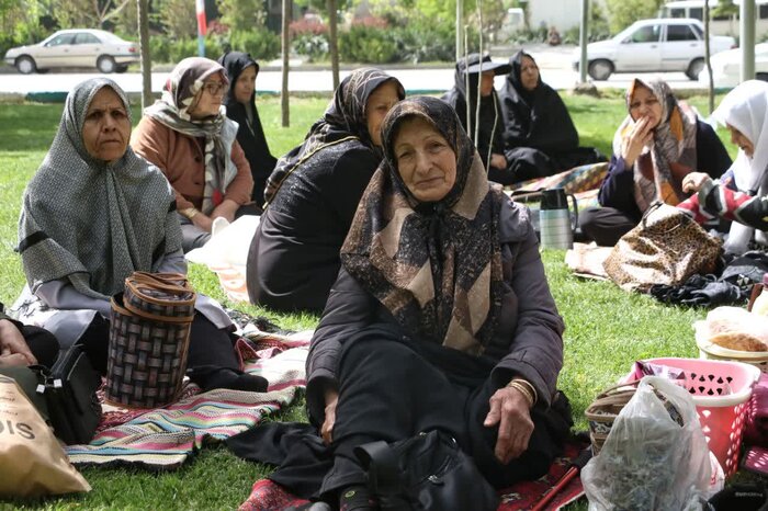 پاتوق مهر و گفت و گو، کانون بازآفرینی نشاط برای سالمندان همدان