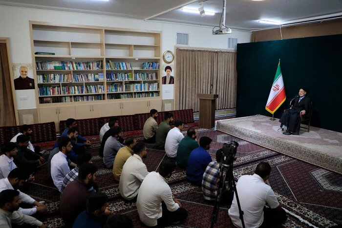 امام جمعه بیرجند: معیار موفقیت در ازدواج، رضایت الهی و عمل به وظایف اسلامی است