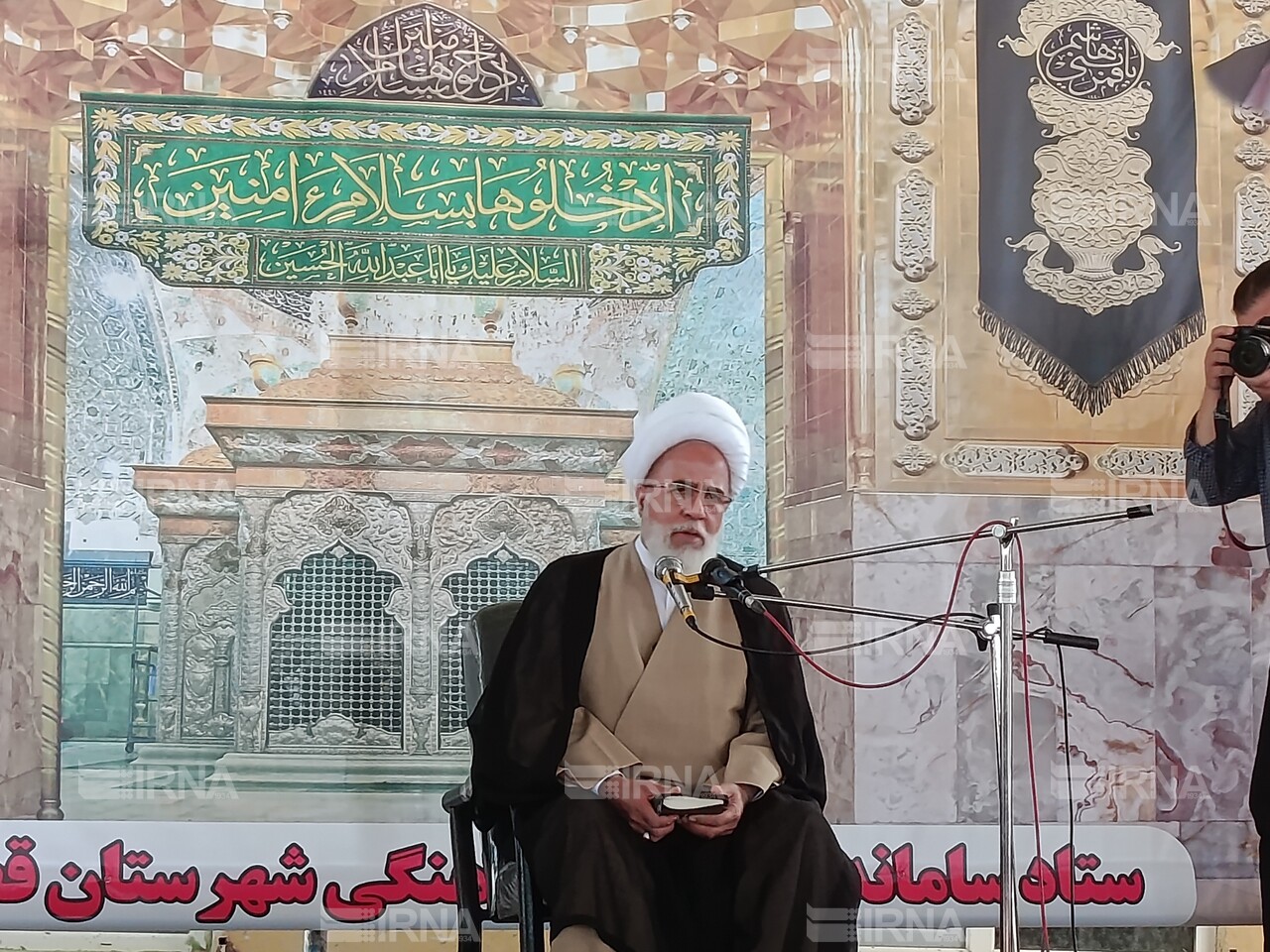 ملت ایران با استواری و ایمان در برابر دشمنان ایستاده است