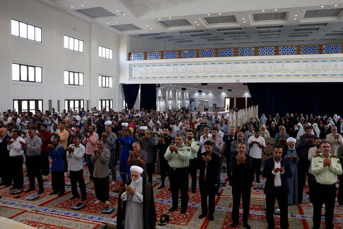 امام جمعه کیش: شاهد آینده درخشانی برای ملت ایران خواهیم بود