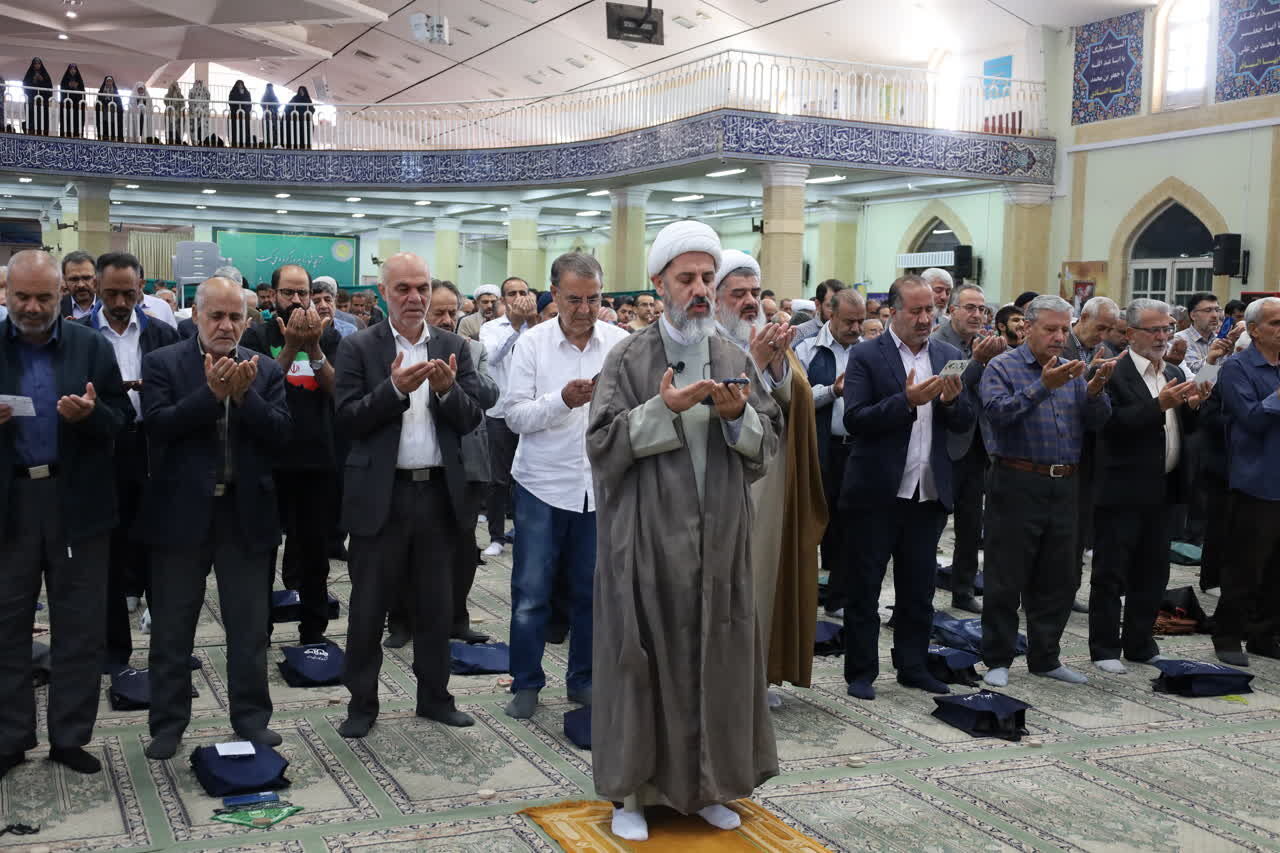 طنین شکوه بندگی در پایتخت تاریخ و تمدن ایران زمین با اقامه باشکوه نماز عید قربان