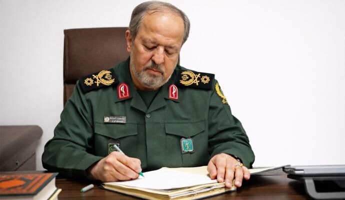 ملت قهرمان ایران توانست هیمنه و اعتبار دشمنان را با شکستی تاریخی مواجه کند