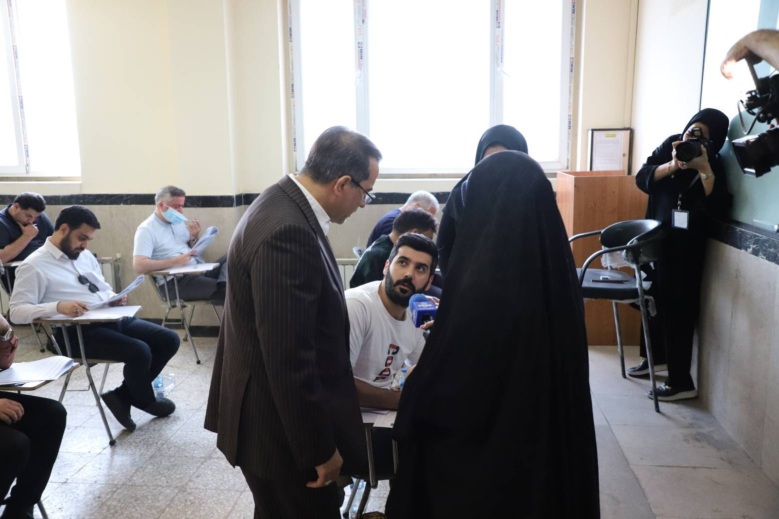 آزمون جذب ۵۰۰ مدیر جوان در دولت برگزار شد/رفیعزاده:میدان دادن به جوانان، خواسته رهبر شهید