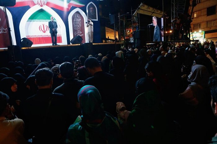 پرچم ایران همه مردم را با وجود اختلاف سلایق حول محور خود گردآورد