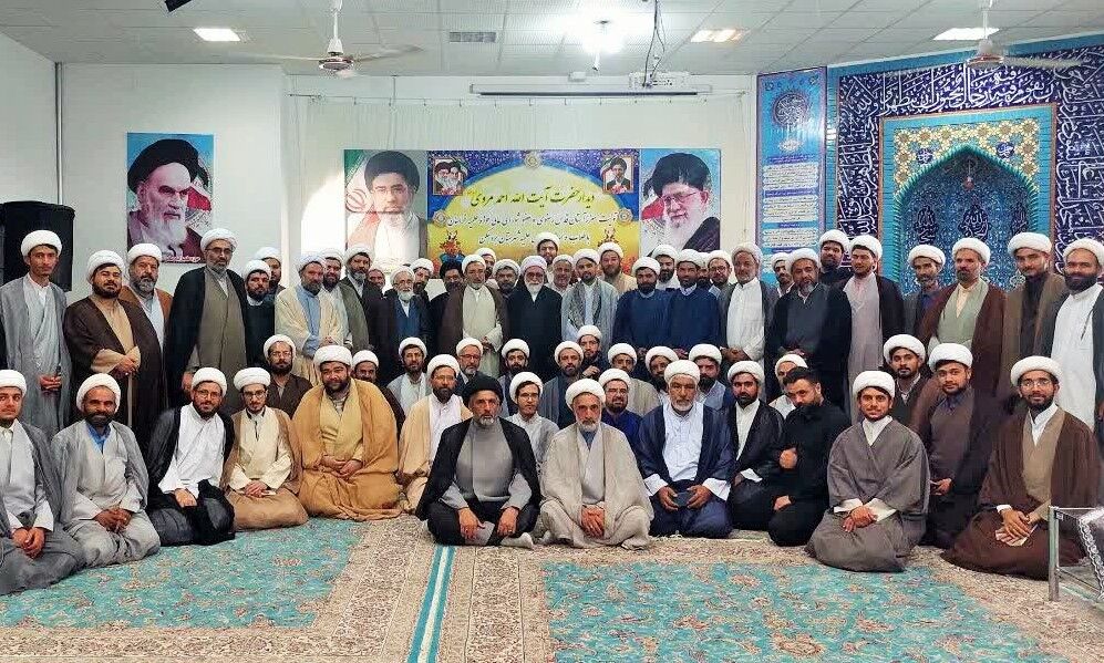 تولیت آستان قدس رضوی: روحانیون وظیفه سنگینی برای تقویت اتحاد میان مردم دارند