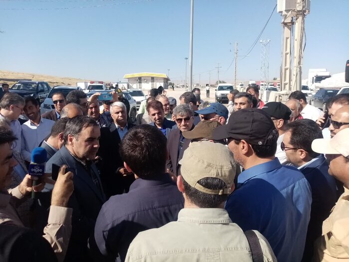 خدمت به تجار کمتر از خدمت به زوار نیست؛ محدودیت تجارت خارجی خیانت به کشور است