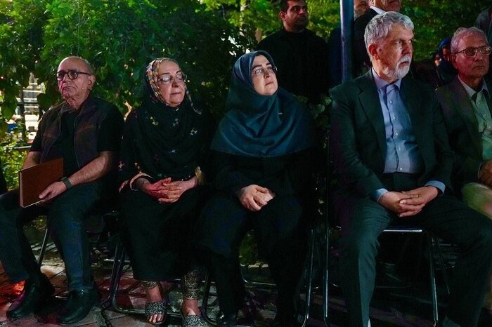 پایان «حضور غیاب» دانشآموزان میناب/ کودکان قربانی جنگها را فراموش نکنیم