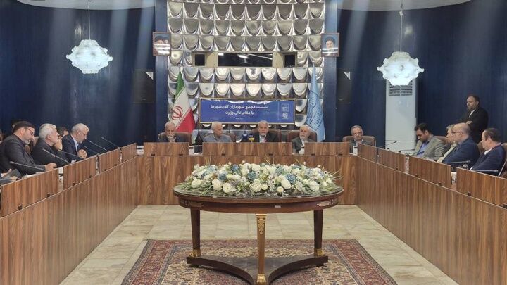 صالحی امیری: همه شهرهای کشور به مراکز تخصصی صنایع‌دستی نیاز دارند