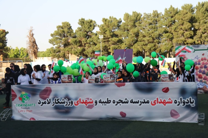 آیندهداران دختر و پسر فوتبال فارس پا به توپ شدند