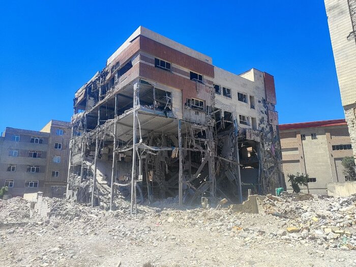 روایتی ناخوانده از بازمانده پلاک ۱۲/ جز مشتی خاک چیز دیگری نداریم