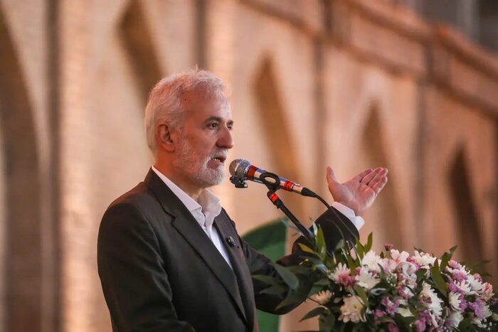 افتتاح ۳۳ پروژه منطقه یک و رونمایی از ۱۷ دستگاه اتوبوس جدید در شیراز