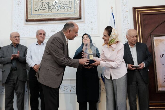 تجلیل از بانوی پیشگام در توسعه علم ژنتیک ایران