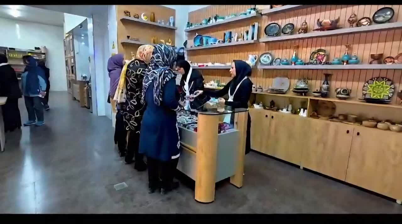 گشایش اولین  پیشخوان مهارت و فروشگاه‌های زنجیره ای کارافن کشور در کرج