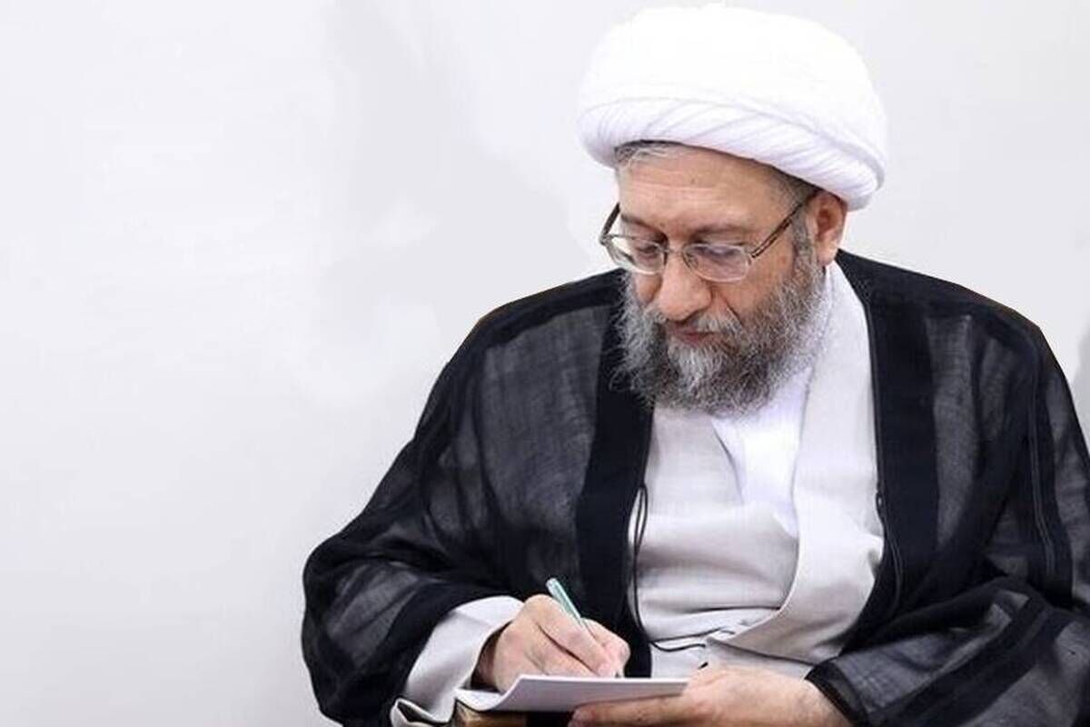 آیت‌الله آملی لاریجانی: مردم ایران در کنار لبنان ایستاده‌اند/ دِین خود را ادا می‌کنیم