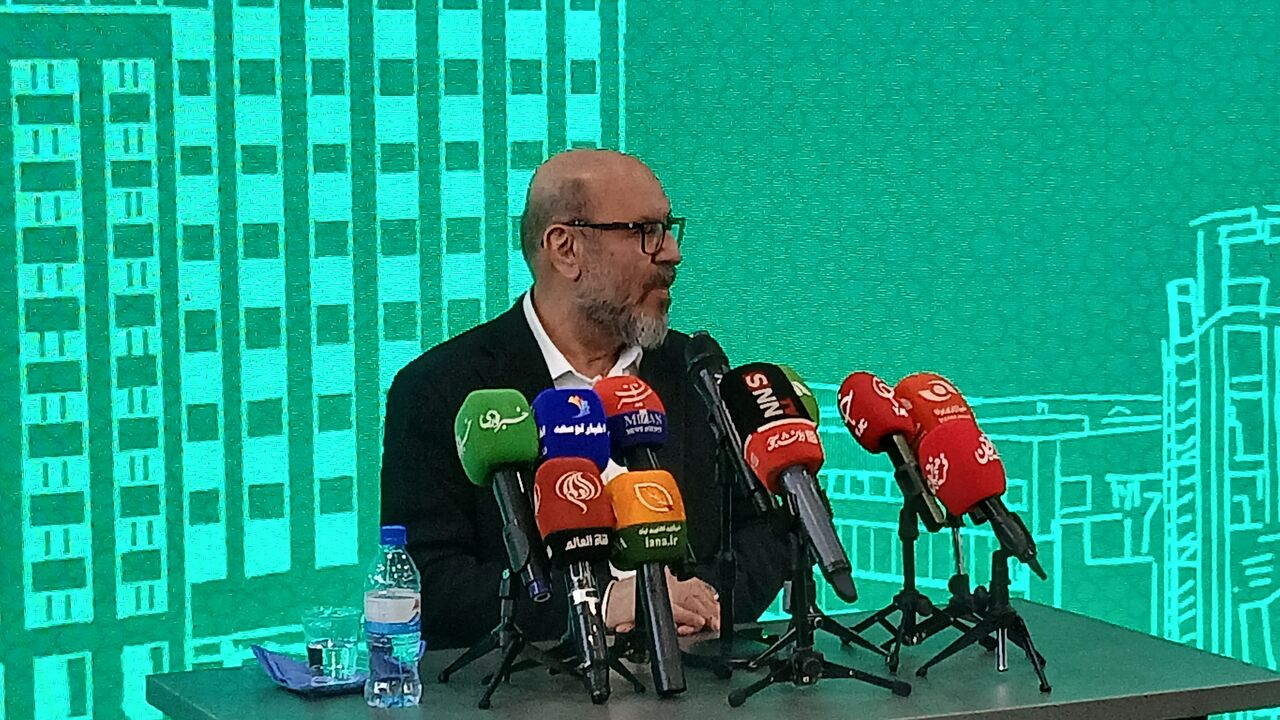 بنیاد مستضعفان در ایام جنگ به تخلیه و بارگیری کالا در بنادر پرداخت