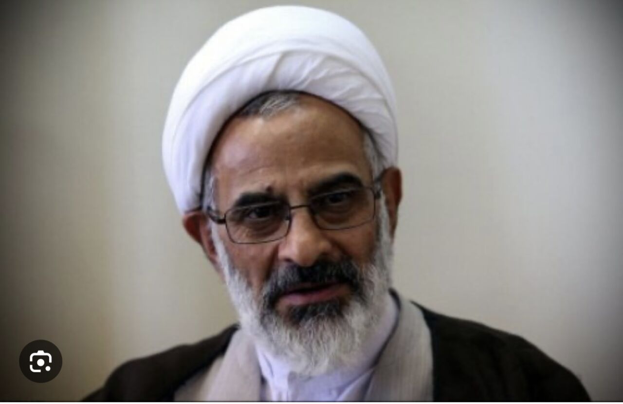 حاجی صادقی: لازم شود پاسخ‌های محکم‌تر و خیره‌کننده‌تری به دشمنان می‌دهیم