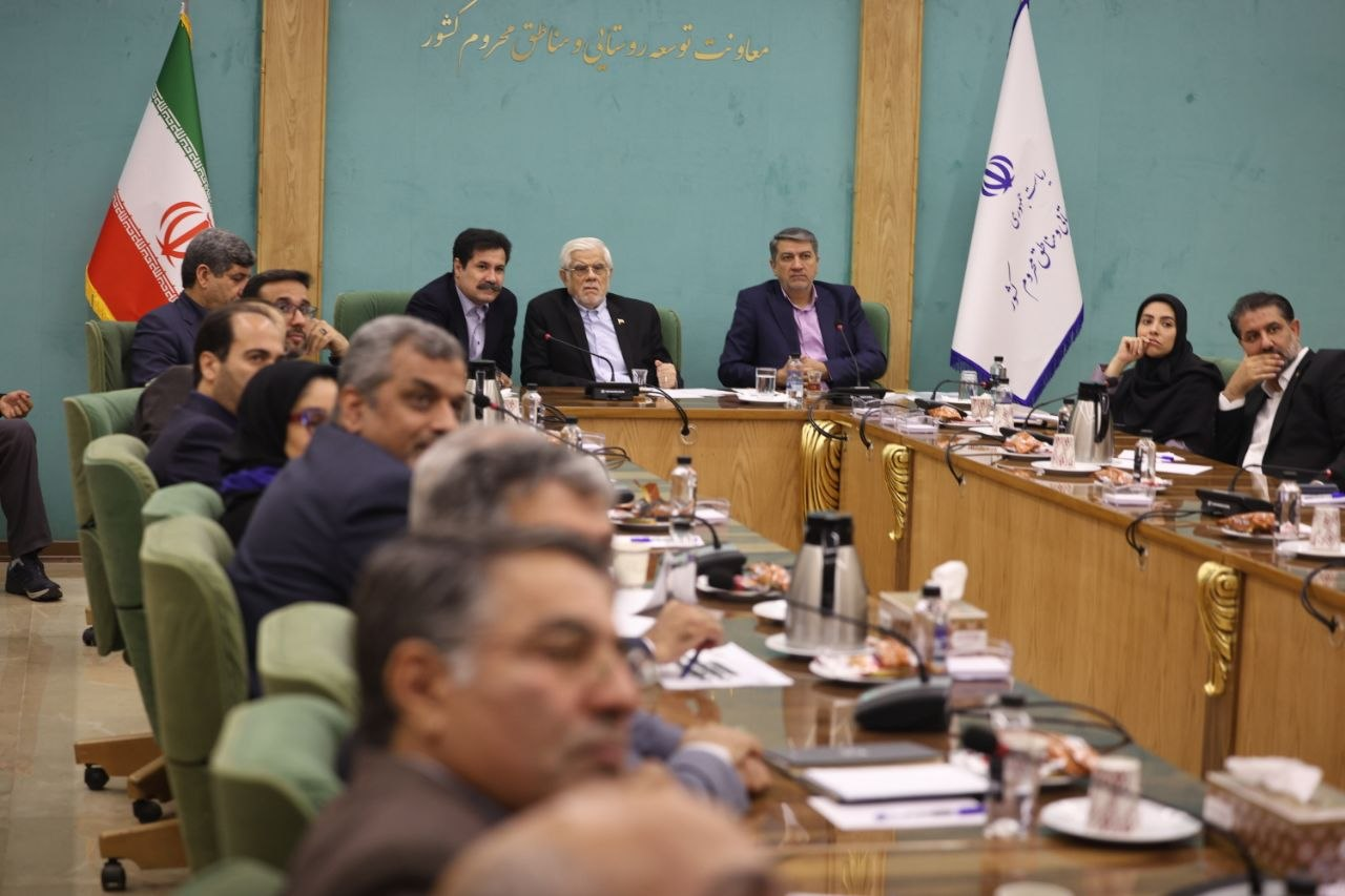 عارف: تدوین برنامههای راهبردی و علمی برای مهاجرت معکوس از شهرها به روستاها ضروری است