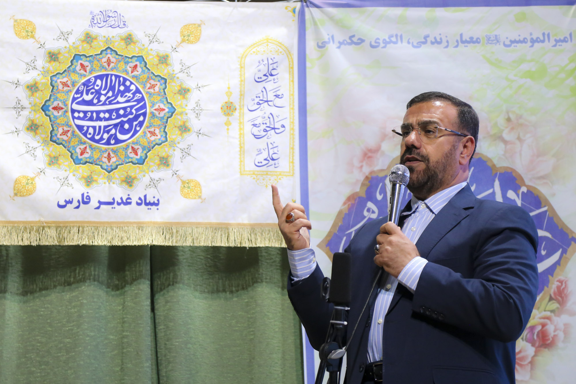 عید غدیرخم پاسخی بنیادین به نیاز فطری انسان به پیشوا و رهبر است